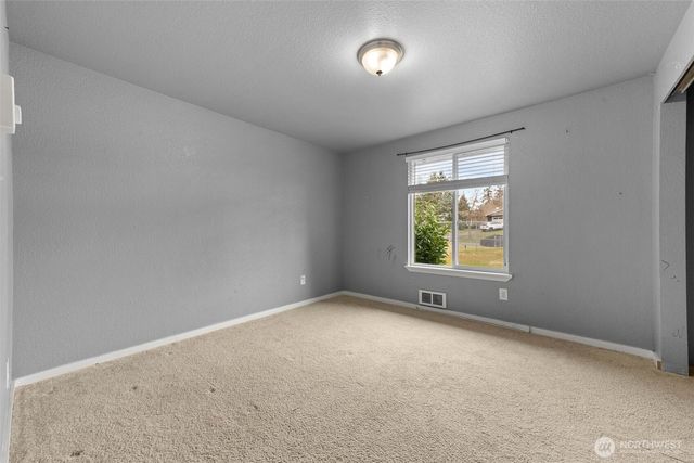 9415 Pinedrop Drive SE, Olympia, WA 98513