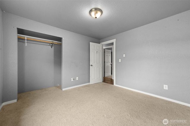 9415 Pinedrop Drive SE, Olympia, WA 98513