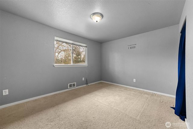 9415 Pinedrop Drive SE, Olympia, WA 98513