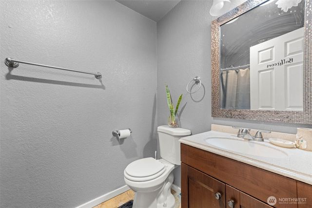 9415 Pinedrop Drive SE, Olympia, WA 98513