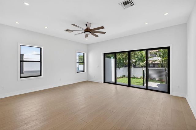 509 SW 11th Street, Fort Lauderdale, FL 33315
