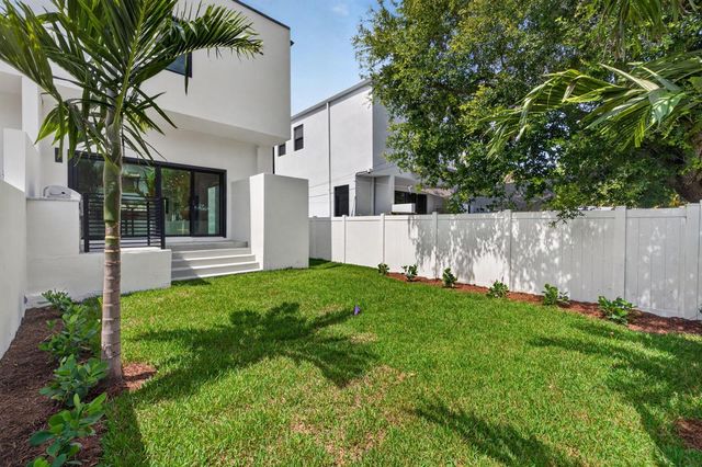 509 SW 11th Street, Fort Lauderdale, FL 33315