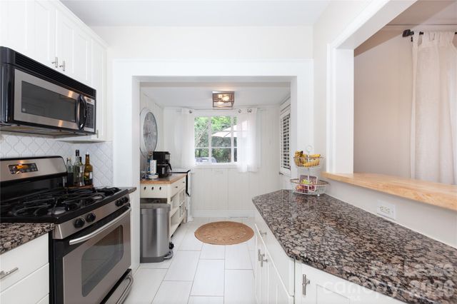 2319 Bay Street, Charlotte, NC 28205