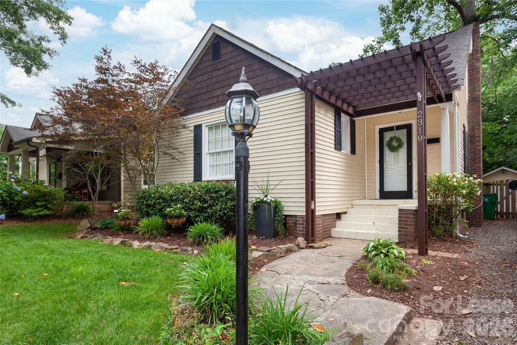 2319 Bay Street, Charlotte, NC 28205