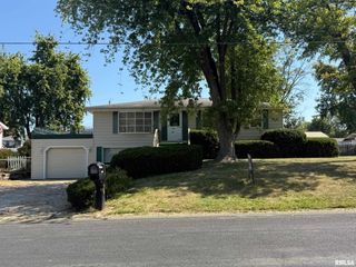 405 S SUMMIT Drive, Washington, IL 61571