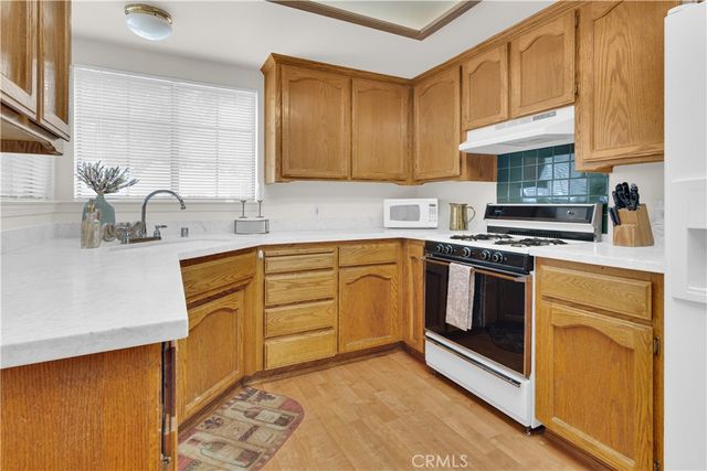 7025 Los Arboles, Atascadero, CA 93422