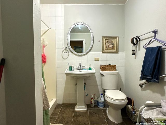 4842 LORD RD, San Antonio, TX 78220