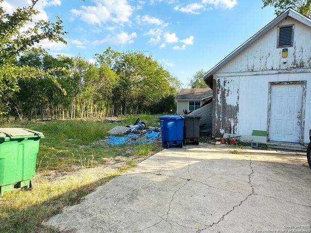 4842 LORD RD, San Antonio, TX 78220