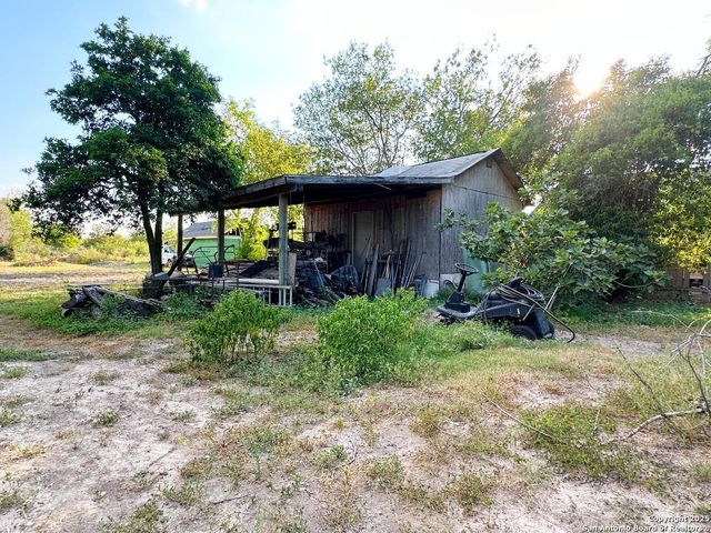 4842 LORD RD, San Antonio, TX 78220