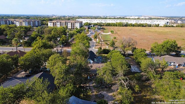 4842 LORD RD, San Antonio, TX 78220