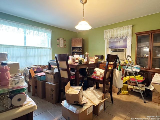 4842 LORD RD, San Antonio, TX 78220