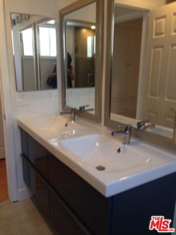 216 S REXFORD Drive 201, Beverly Hills, CA 90212