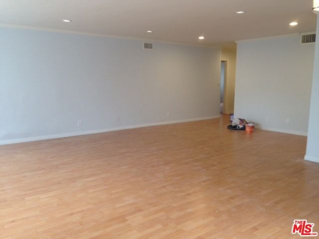 216 S REXFORD Drive 201, Beverly Hills, CA 90212