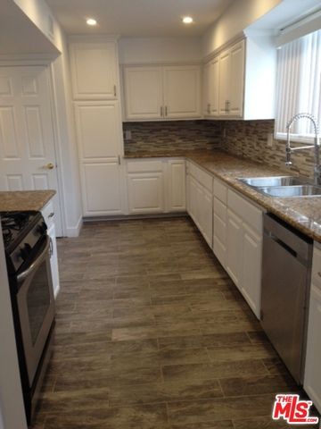 216 S REXFORD Drive 201, Beverly Hills, CA 90212