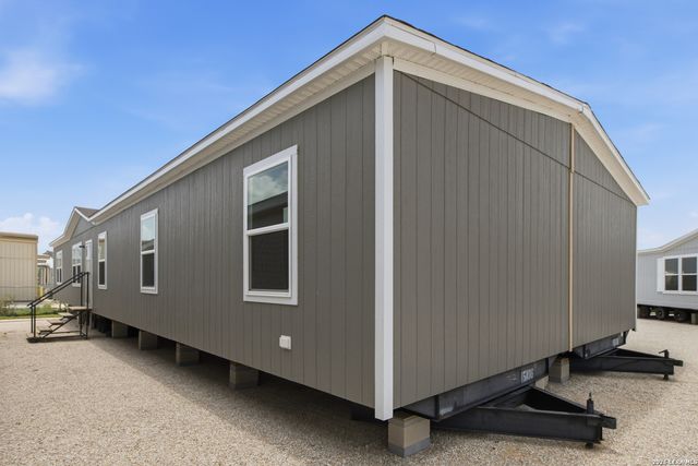 2791 FM 1332, Jourdanton, TX 78026