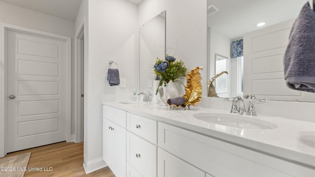 14284 Quill Avenue, Biloxi, MS 39532