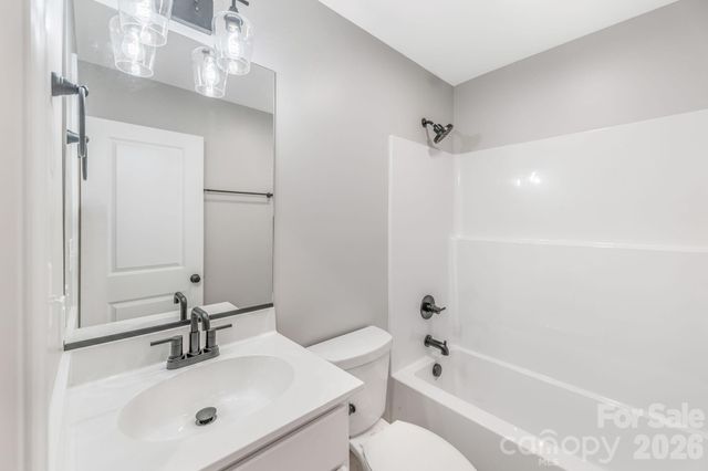 1182 Crabtree Road, Waynesville, NC 28785