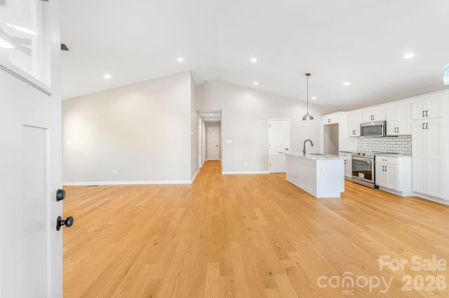 1182 Crabtree Road, Waynesville, NC 28785