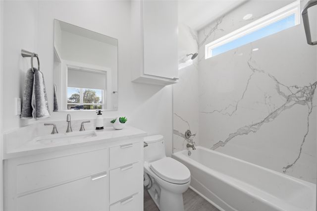 204 W Houston Street, Broken Arrow, OK 74012