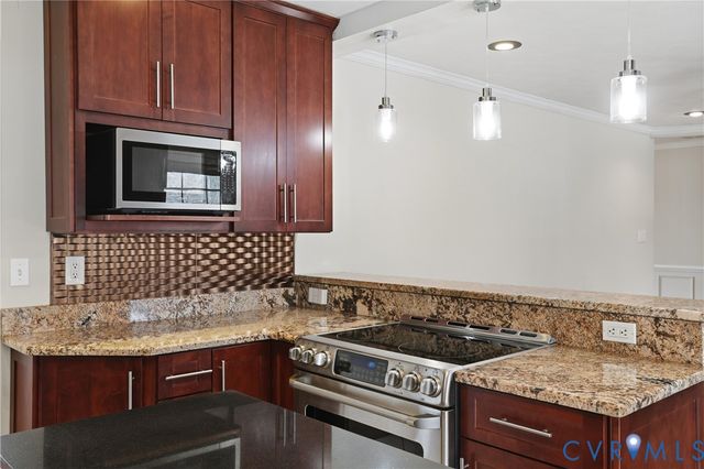 7258 Bellspring Dr, Mechanicsville, VA 23111