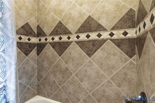 7258 Bellspring Dr, Mechanicsville, VA 23111