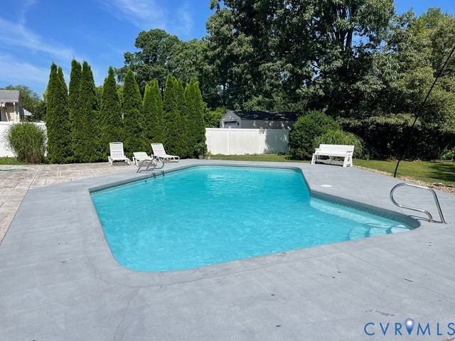 7258 Bellspring Dr, Mechanicsville, VA 23111