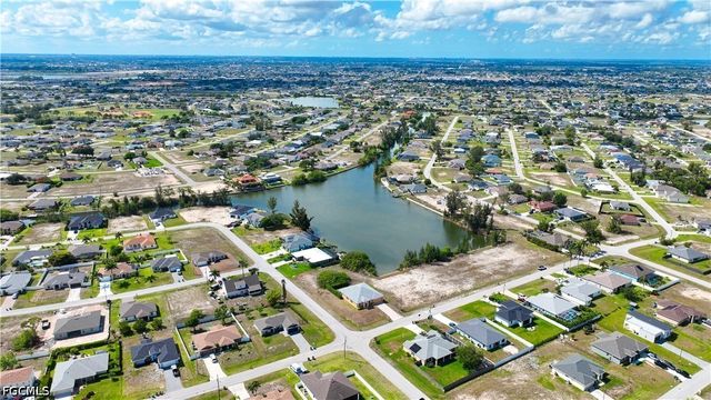 1313 NW 20th CT, Cape Coral, FL 33993