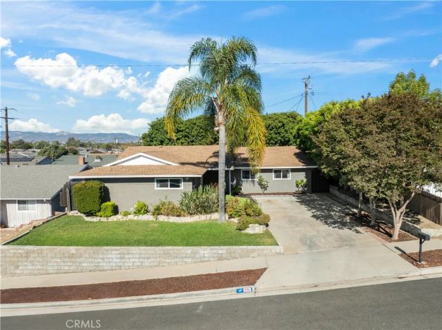 896 Moffatt Circle, Simi Valley, CA 93065
