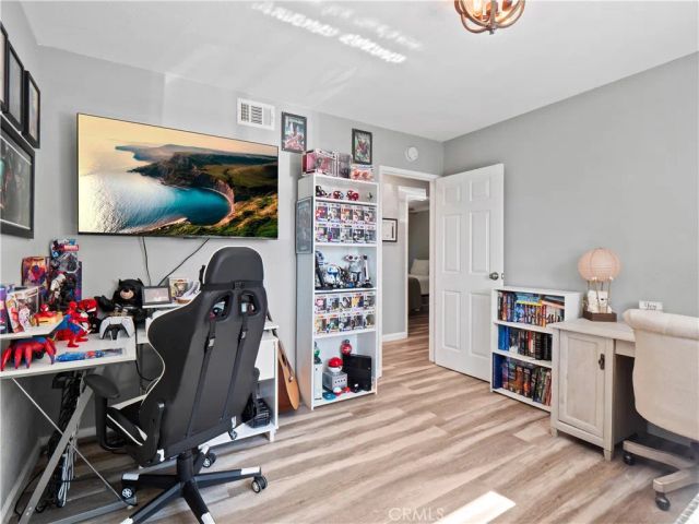 896 Moffatt Circle, Simi Valley, CA 93065