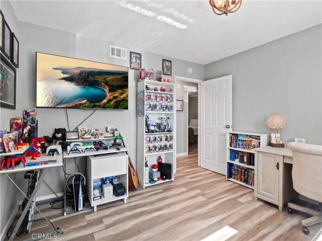 896 Moffatt Circle, Simi Valley, CA 93065