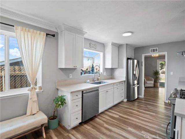 896 Moffatt Circle, Simi Valley, CA 93065