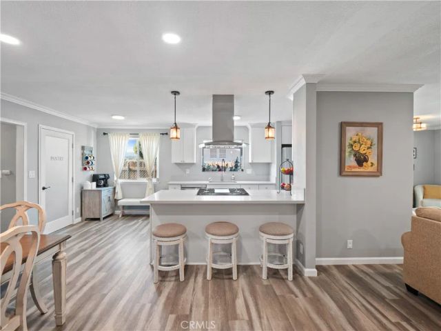 896 Moffatt Circle, Simi Valley, CA 93065