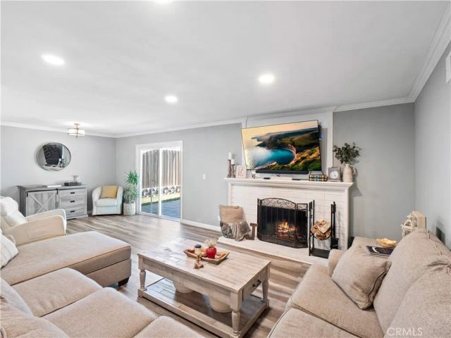 896 Moffatt Circle, Simi Valley, CA 93065