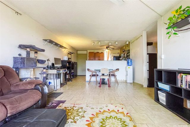 95-2052 Waikalani Place B404, Mililani, HI 96789