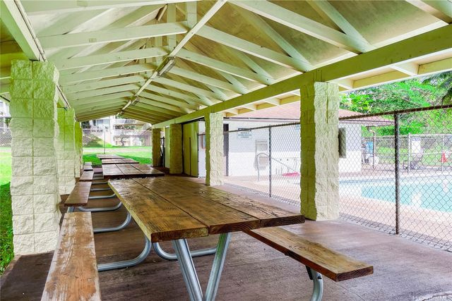 95-2052 Waikalani Place B404, Mililani, HI 96789