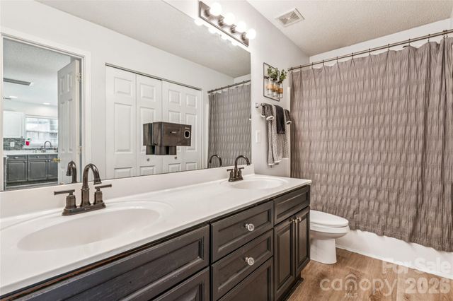 2227 Preakness Court, Charlotte, NC 28273