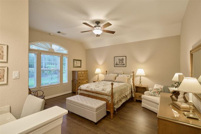 26205 Crown Ranch Boulevard, Montgomery, TX 77316