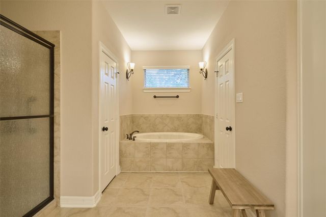 26205 Crown Ranch Boulevard, Montgomery, TX 77316