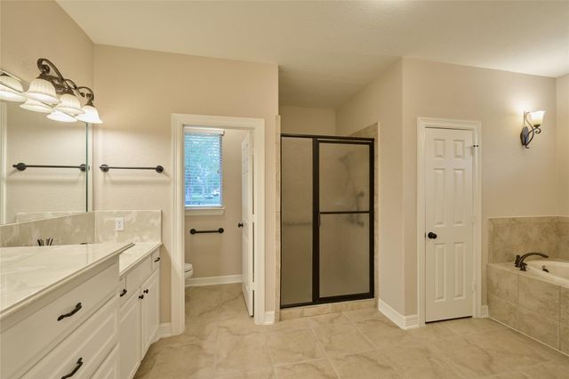 26205 Crown Ranch Boulevard, Montgomery, TX 77316