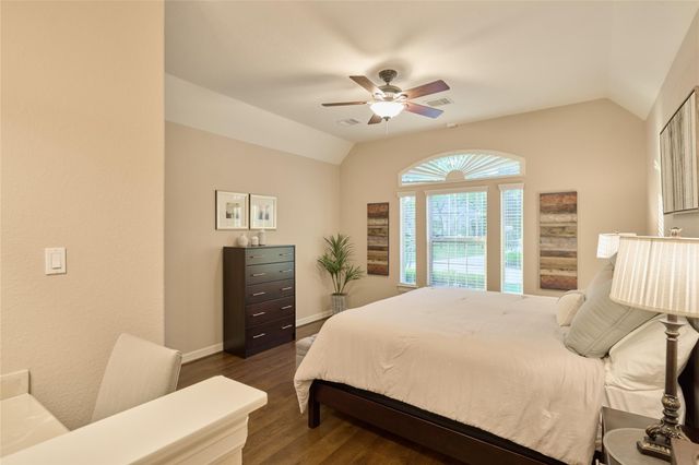 26205 Crown Ranch Boulevard, Montgomery, TX 77316