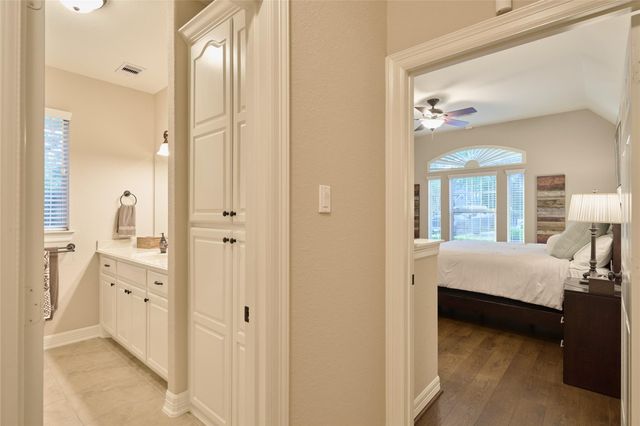 26205 Crown Ranch Boulevard, Montgomery, TX 77316