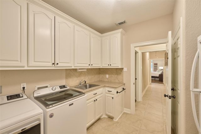 26205 Crown Ranch Boulevard, Montgomery, TX 77316