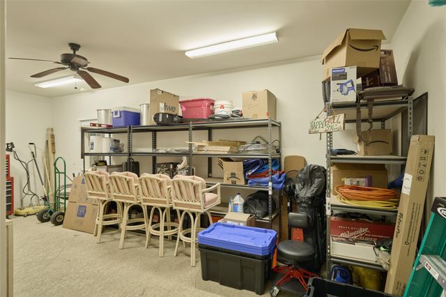 26205 Crown Ranch Boulevard, Montgomery, TX 77316