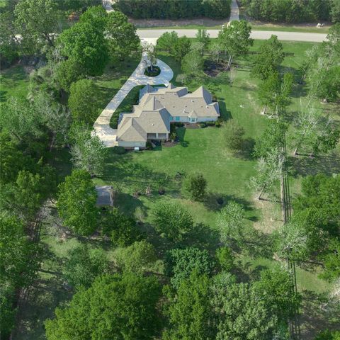 26205 Crown Ranch Boulevard, Montgomery, TX 77316