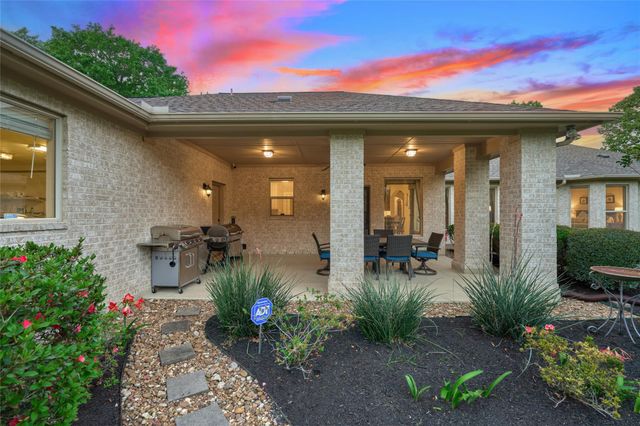 26205 Crown Ranch Boulevard, Montgomery, TX 77316