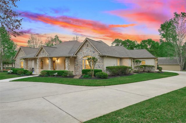 26205 Crown Ranch Boulevard, Montgomery, TX 77316