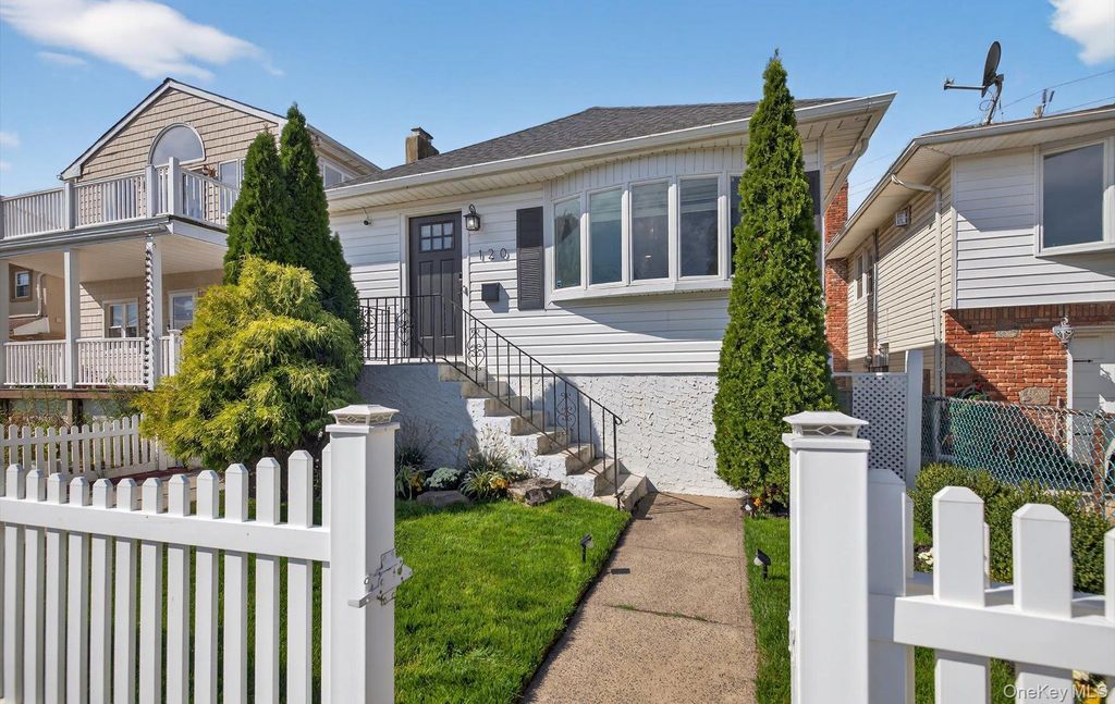 120 Parma Road, Island Park, NY 11558