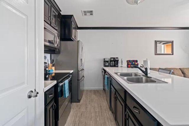 9520 Seawall Boulevard 332, Galveston, TX 77554