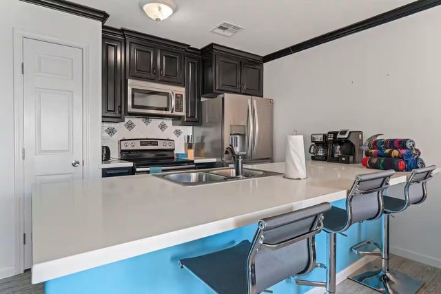 9520 Seawall Boulevard 332, Galveston, TX 77554