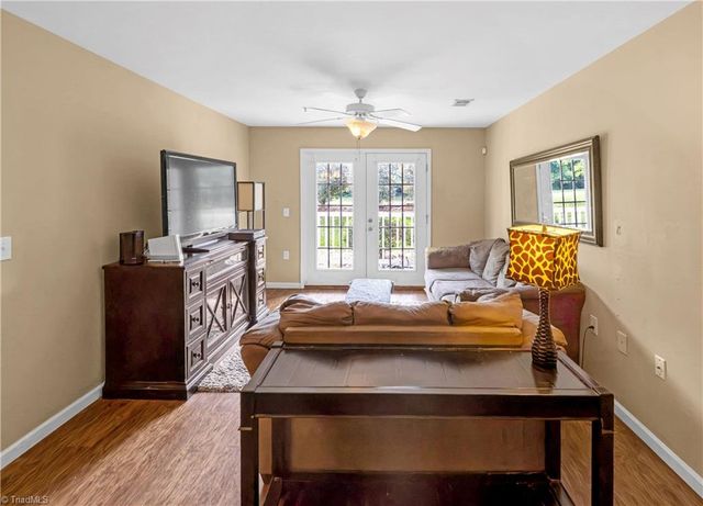 7102 W Friendly Avenue 108, Greensboro, NC 27410